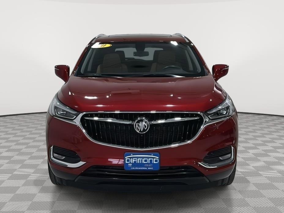 Used 2020 Buick Enclave Essence w/ Sound and Sites Package AWD/4WD image 2