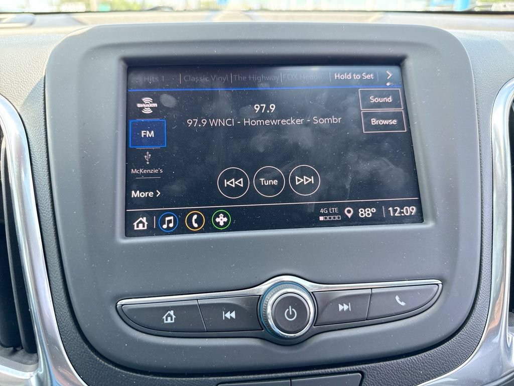 Used 2022 Chevrolet Equinox LT FWD image 16