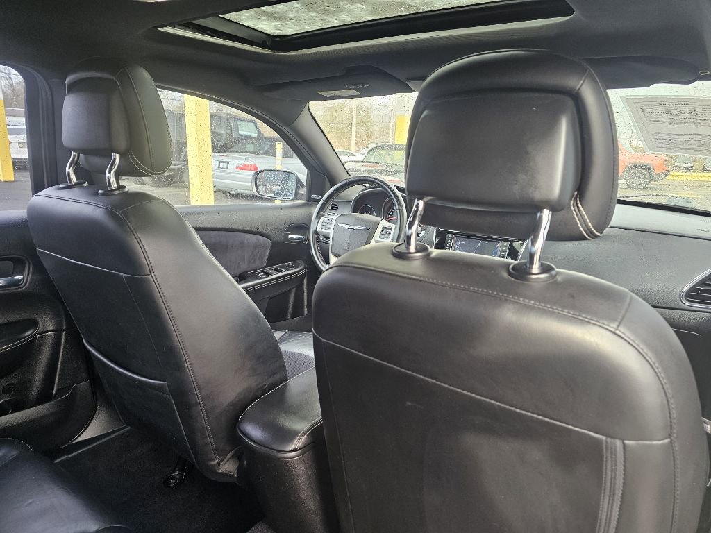 Used 2012 Chrysler 200 S image 40