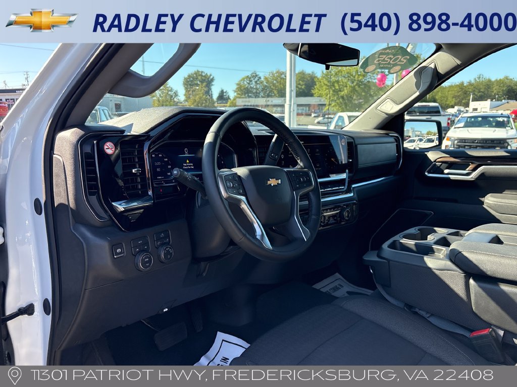 Certified 2025 Chevrolet Silverado 1500 LT AWD/4WD image 4