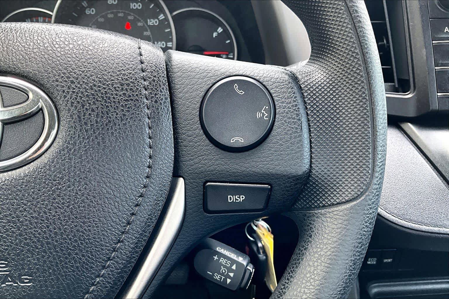 Used 2016 Toyota RAV4 LE FWD image 25