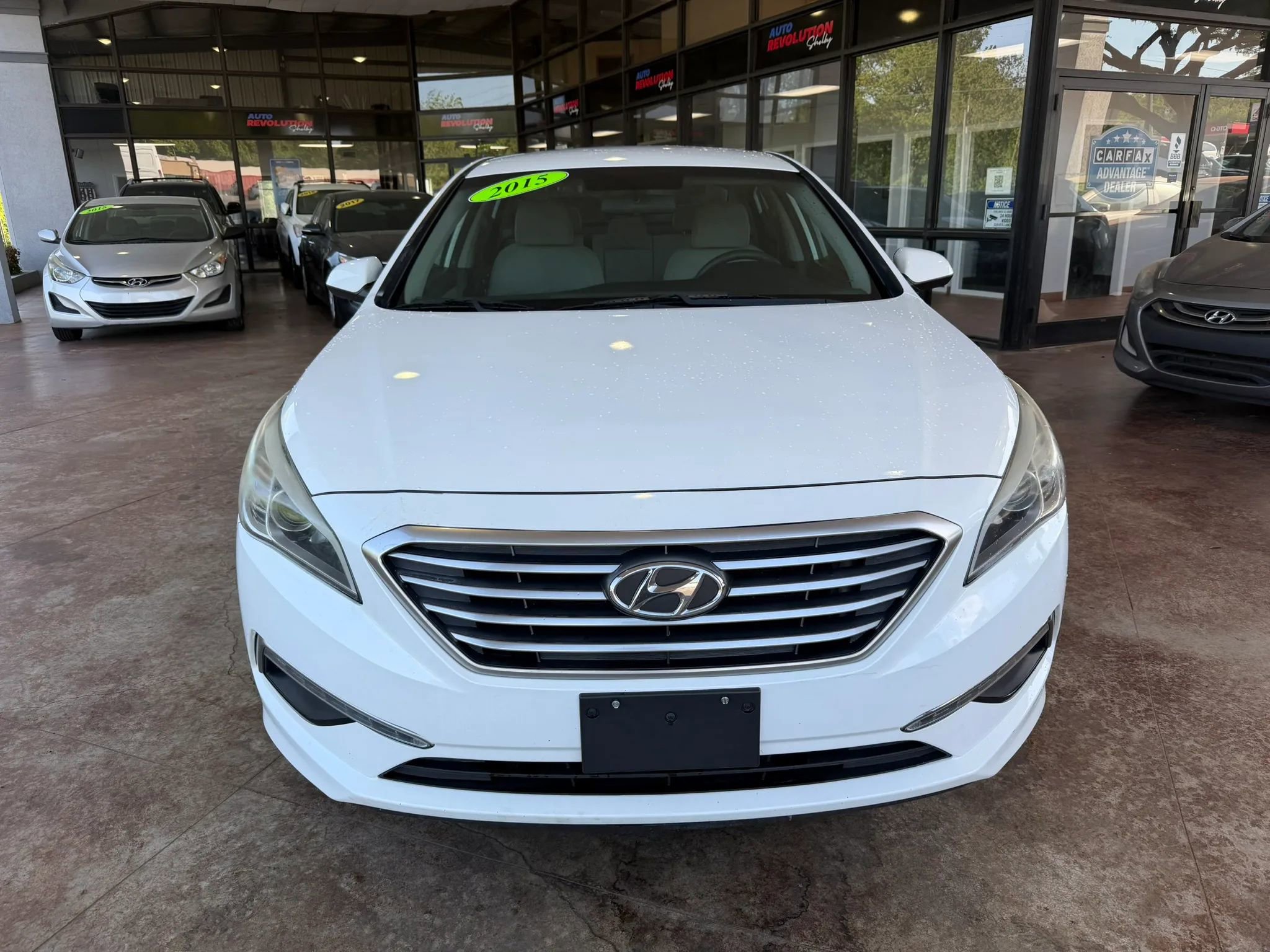Used 2015 Hyundai Sonata SE FWD image 2