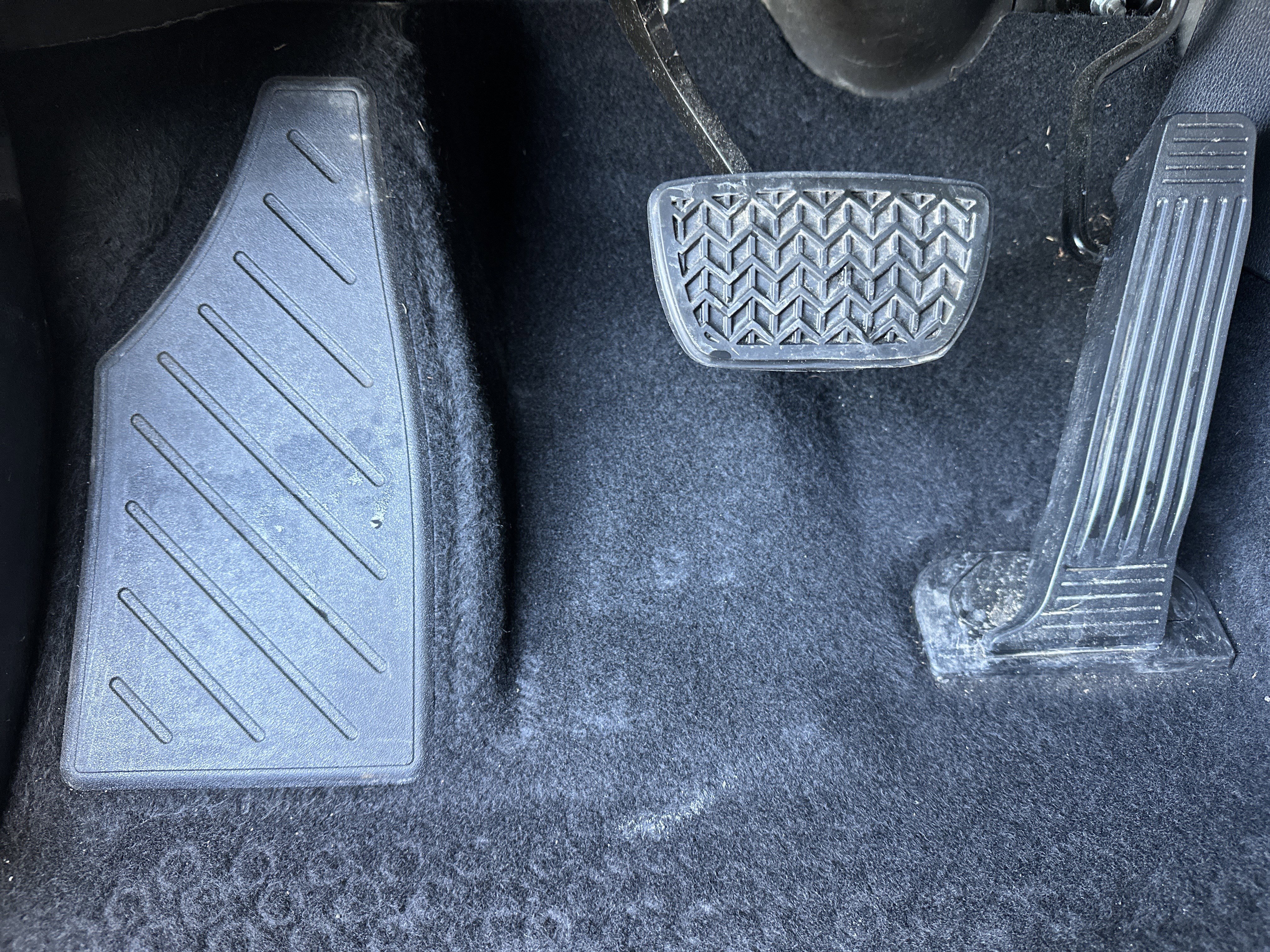 Used 2022 Toyota Highlander XLE image 17