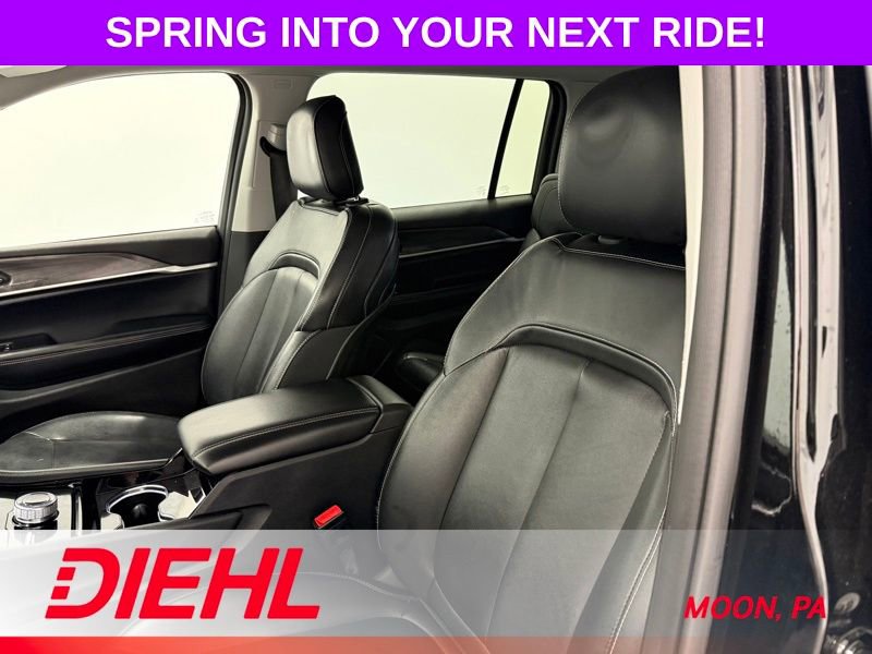 Certified 2023 Jeep Grand Cherokee L Limited w/ Black Appearance Package image 22