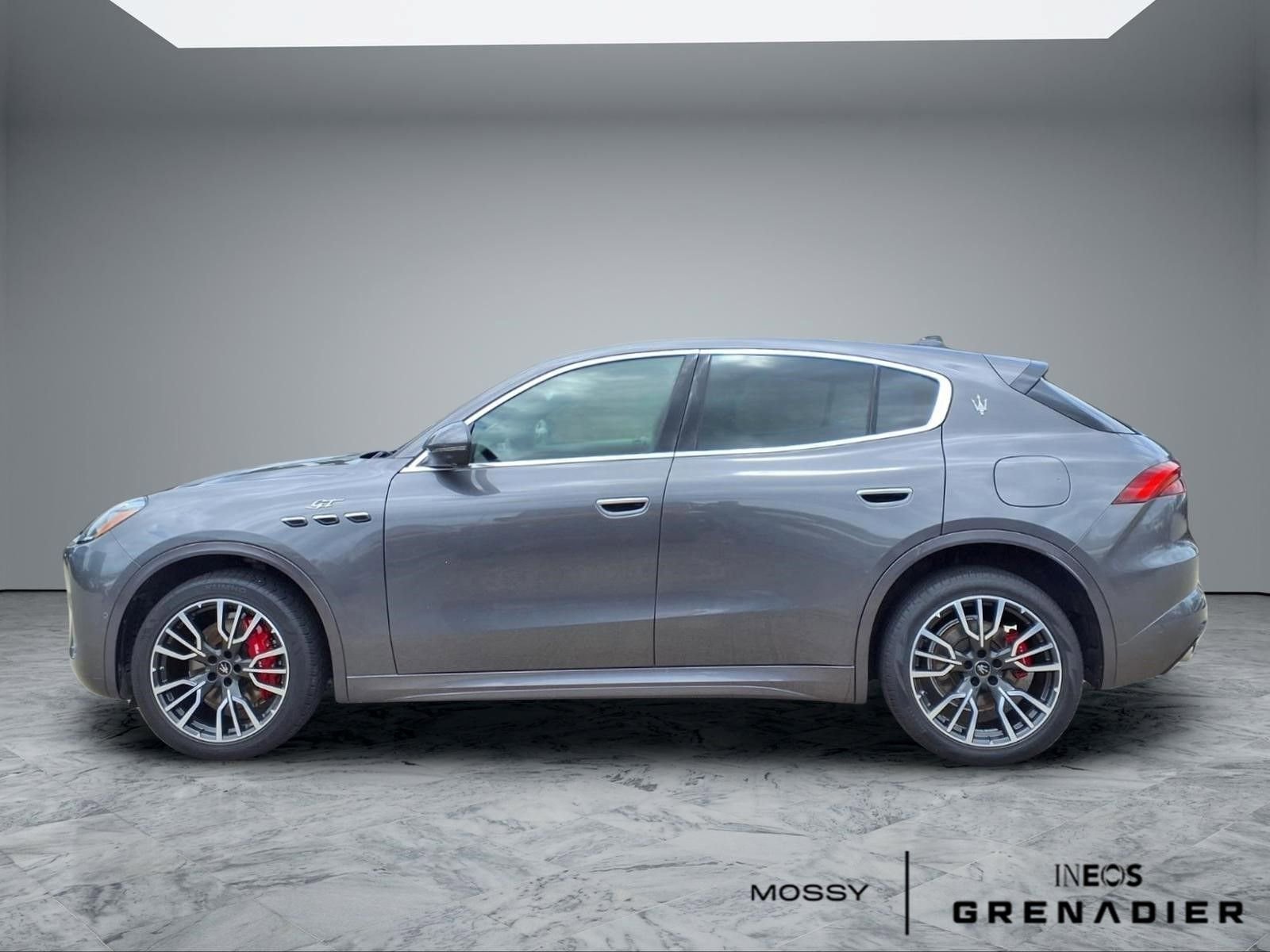 Used 2023 Maserati Grecale GT image 5
