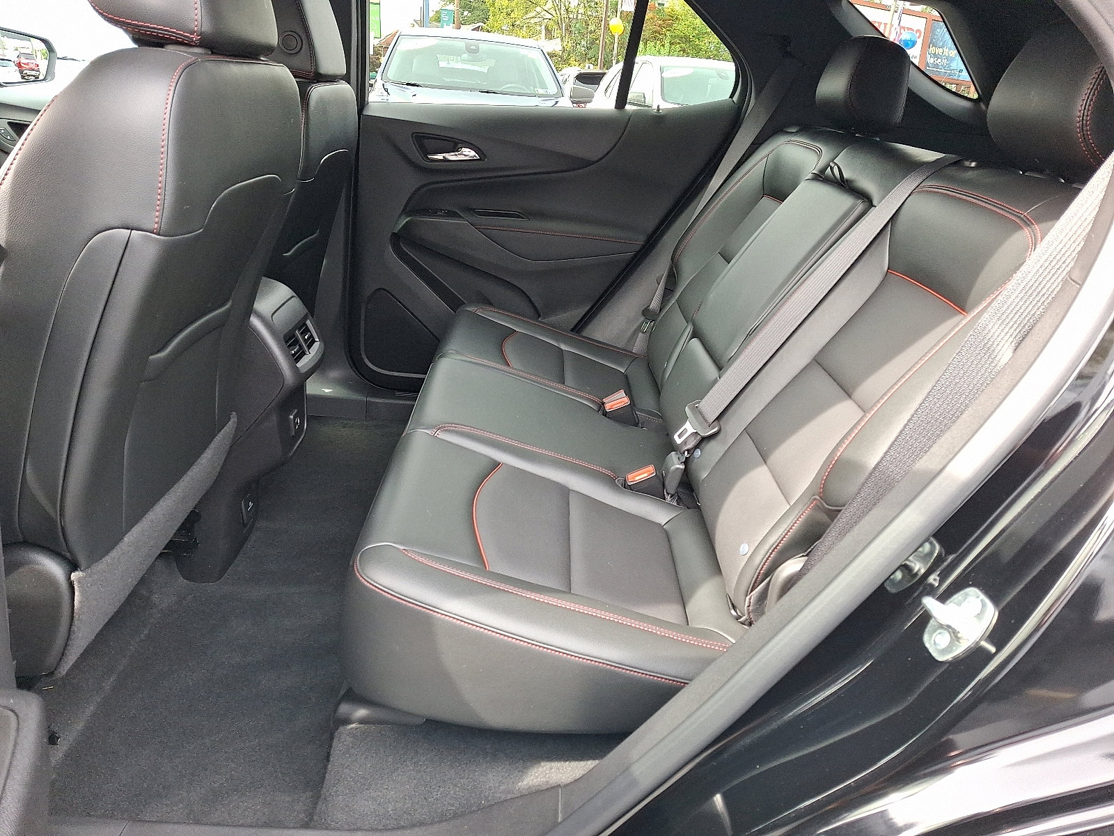 Used 2024 Chevrolet Equinox RS w/ RS Leather Package image 10