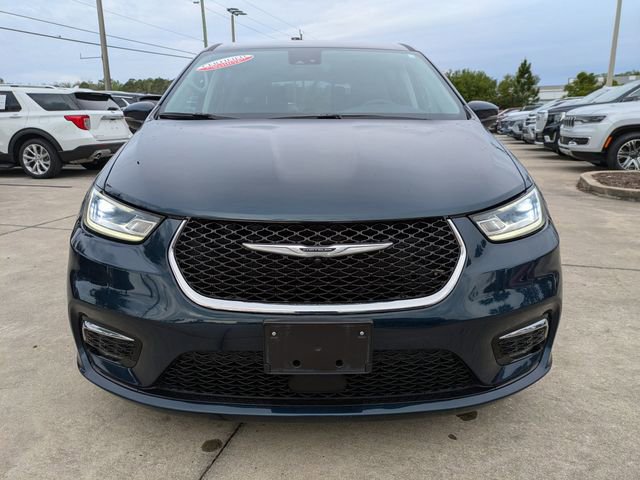 Certified 2023 Chrysler Pacifica Touring-L image 9