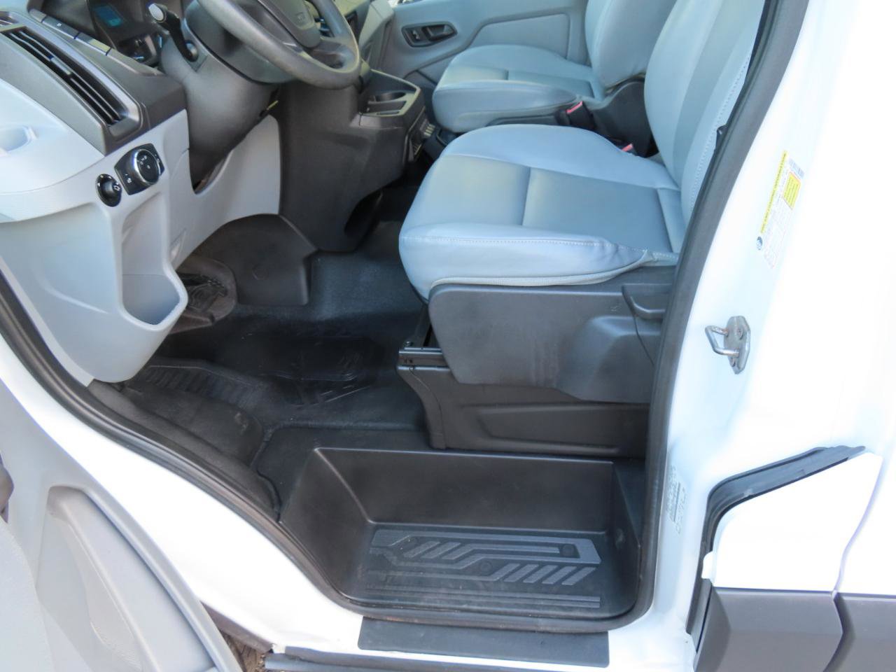 Used 2015 Ford Transit 150 130 Low Roof RWD image 8