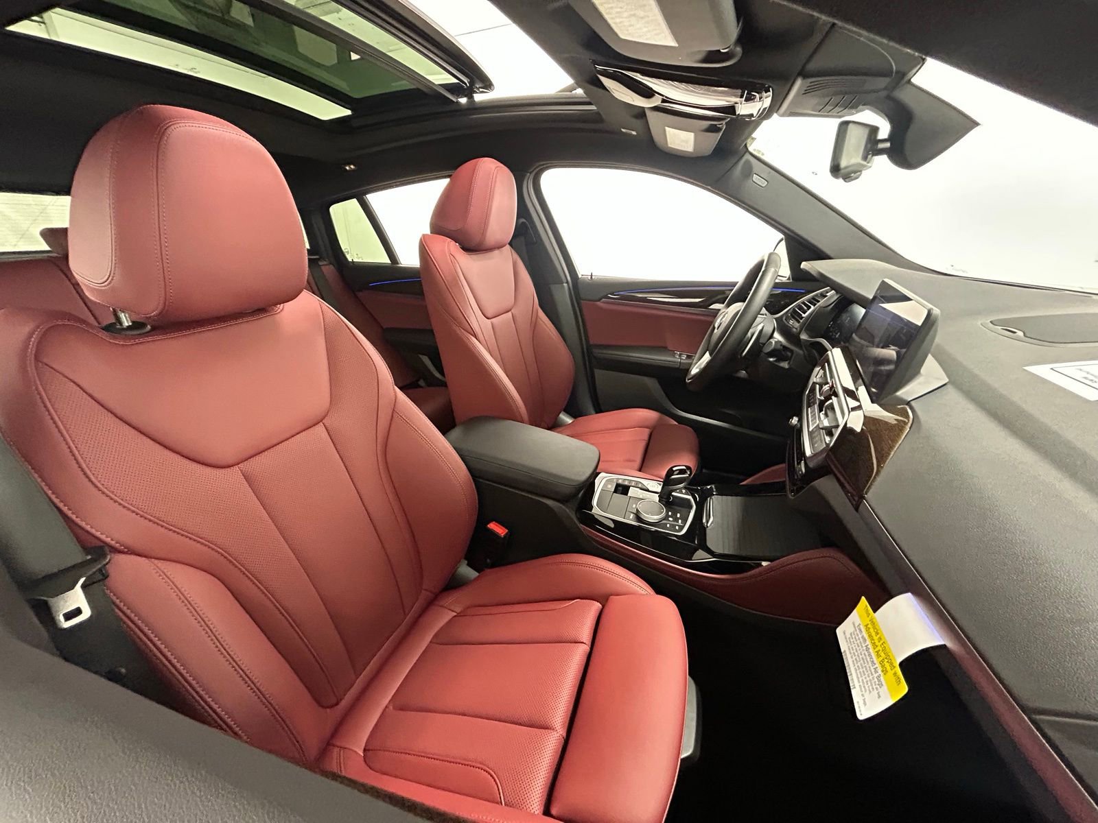 Used 2025 BMW X4 xDrive30i image 42