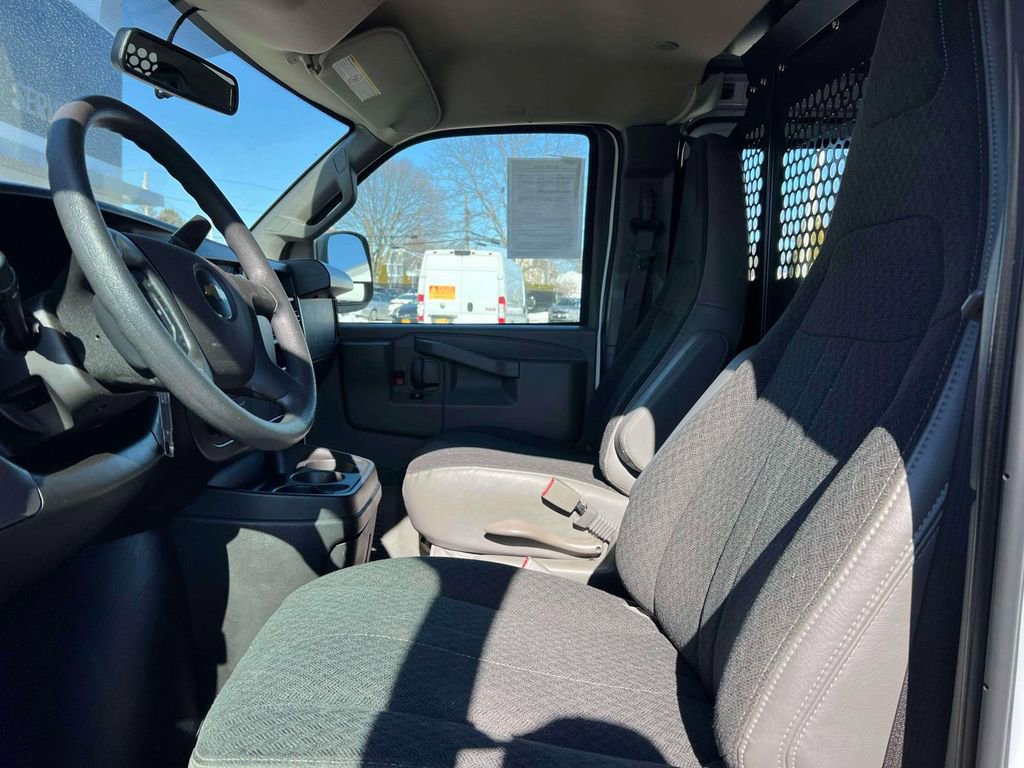 Used 2024 Chevrolet Express 2500 w/ Driver Convenience Package RWD image 14