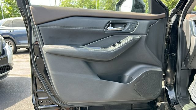 Certified 2023 Nissan Rogue SL w/ SL Premium Package AWD/4WD image 9