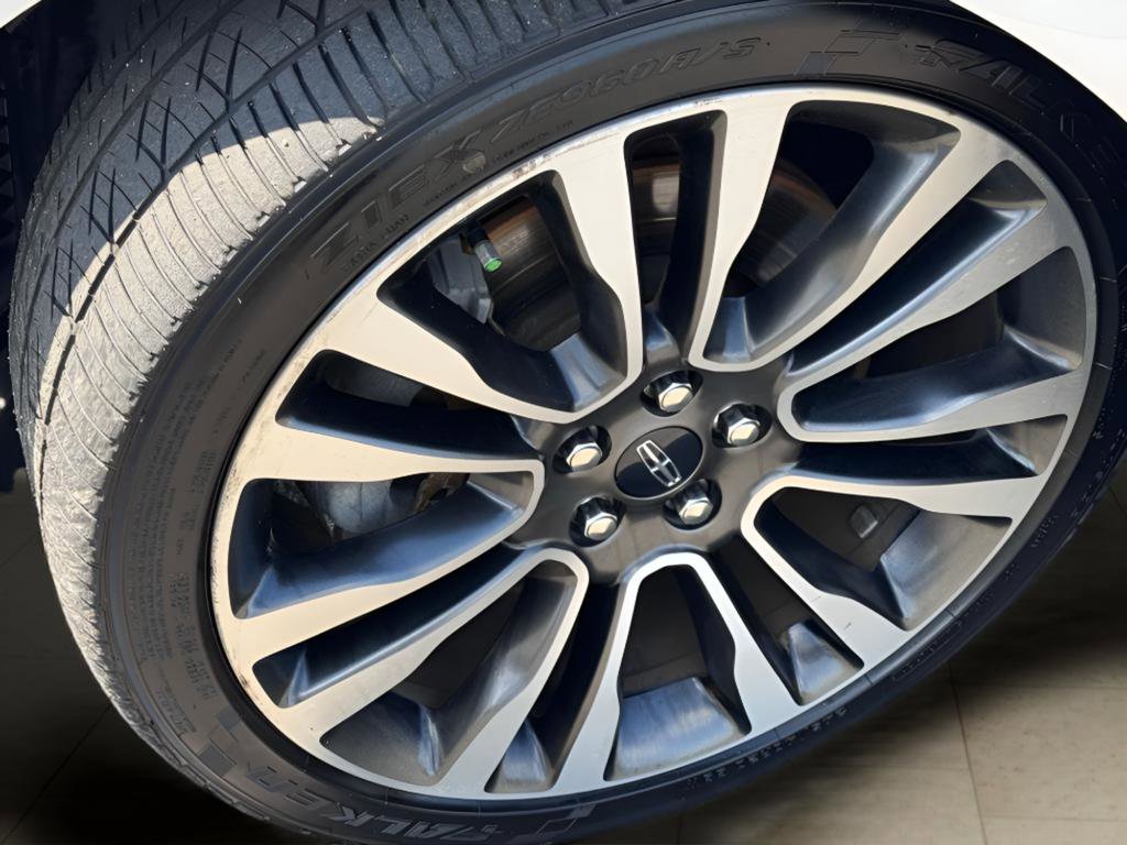 Used 2019 Lincoln Continental Reserve FWD image 32