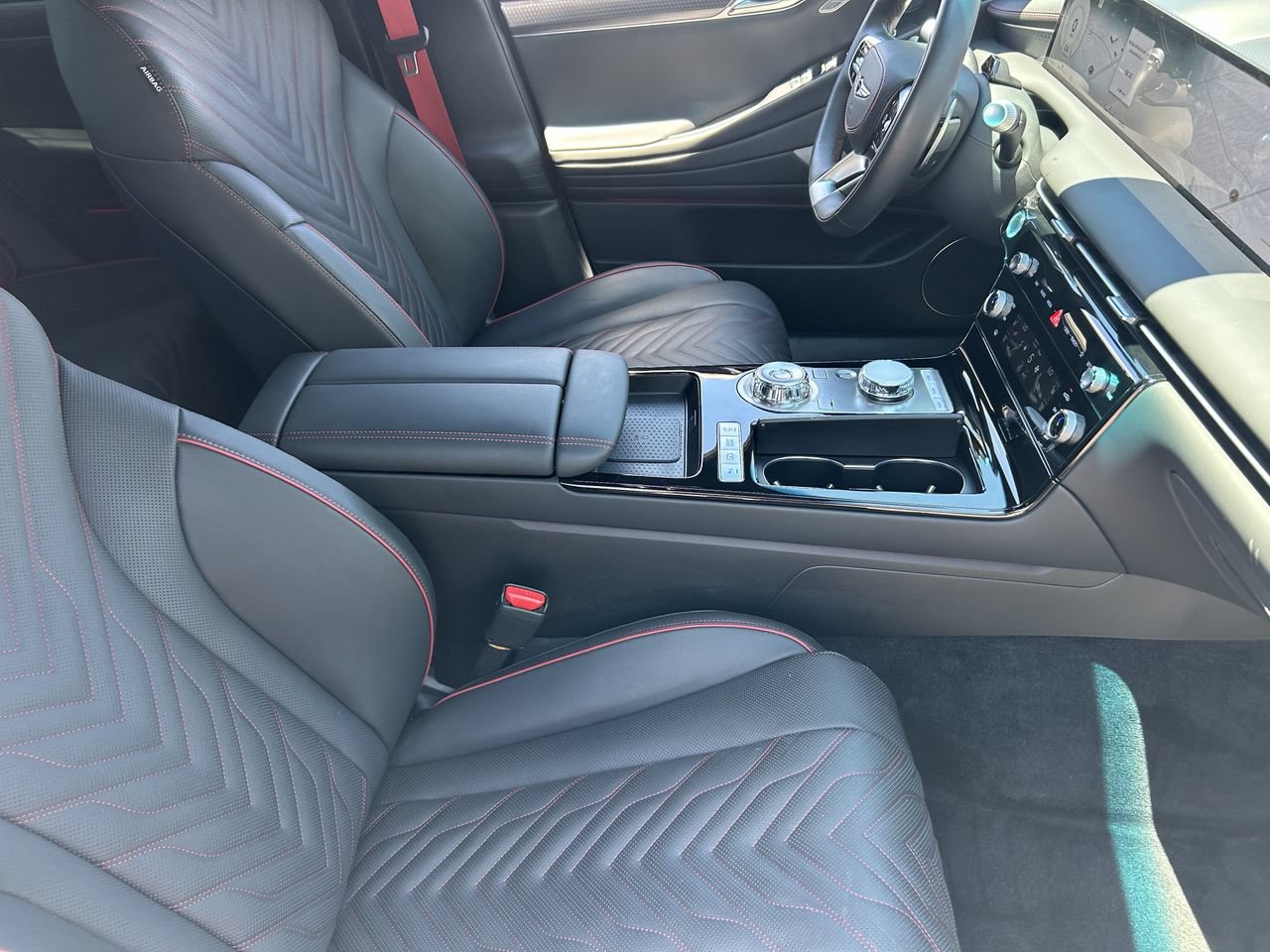 Used 2025 Genesis G80 3.5T Sport AWD/4WD image 12