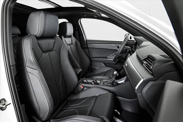 New 2025 Audi Q3 2.0T Premium image 11