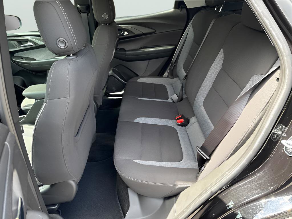 Used 2023 Chevrolet TrailBlazer LT AWD/4WD image 9