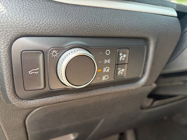 Used 2020 Ford Explorer XLT image 18