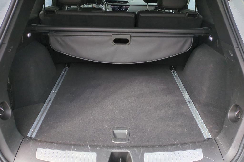 Used 2020 Cadillac XT5 Premium Luxury image 18