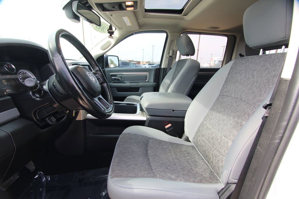 Used 2019 RAM 1500 Classic Warlock AWD/4WD image 6