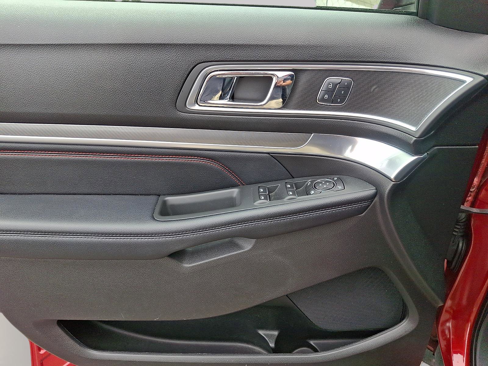 Used 2017 Ford Explorer Sport w/ Equipment Group 401A image 10