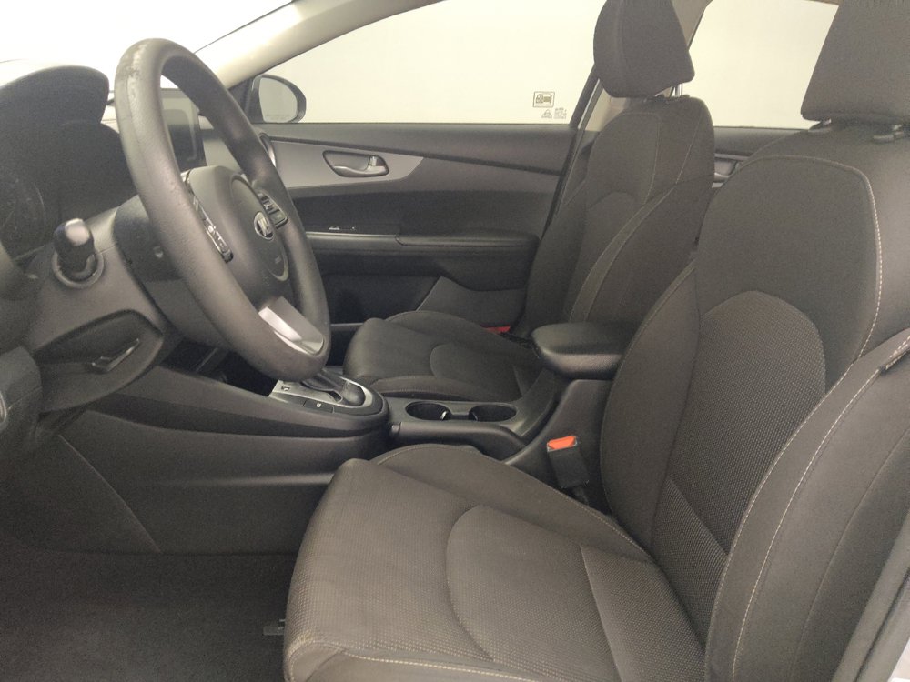 Used 2020 Kia Forte LXS FWD image 17