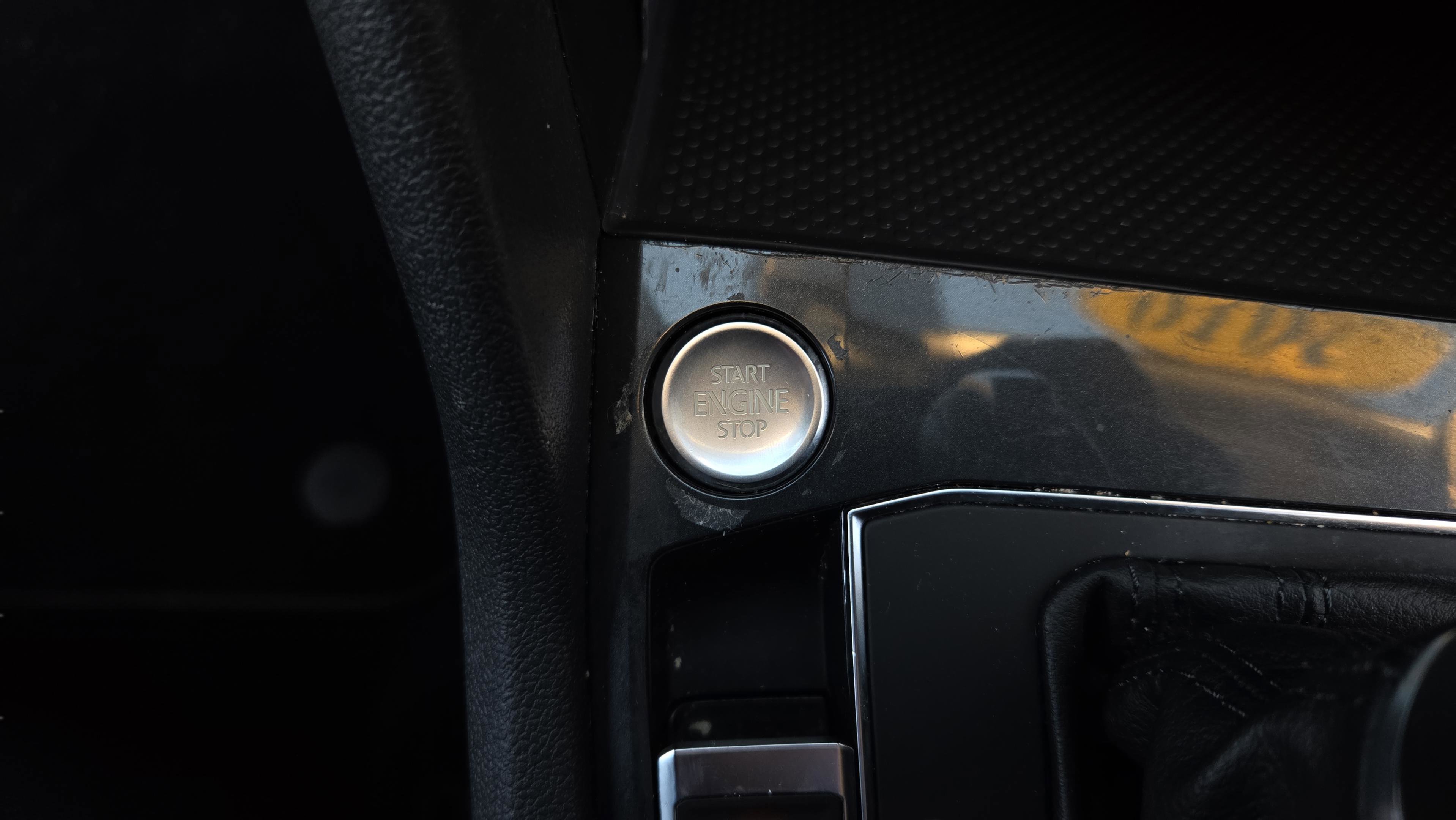 Used 2019 Volkswagen Tiguan S image 27