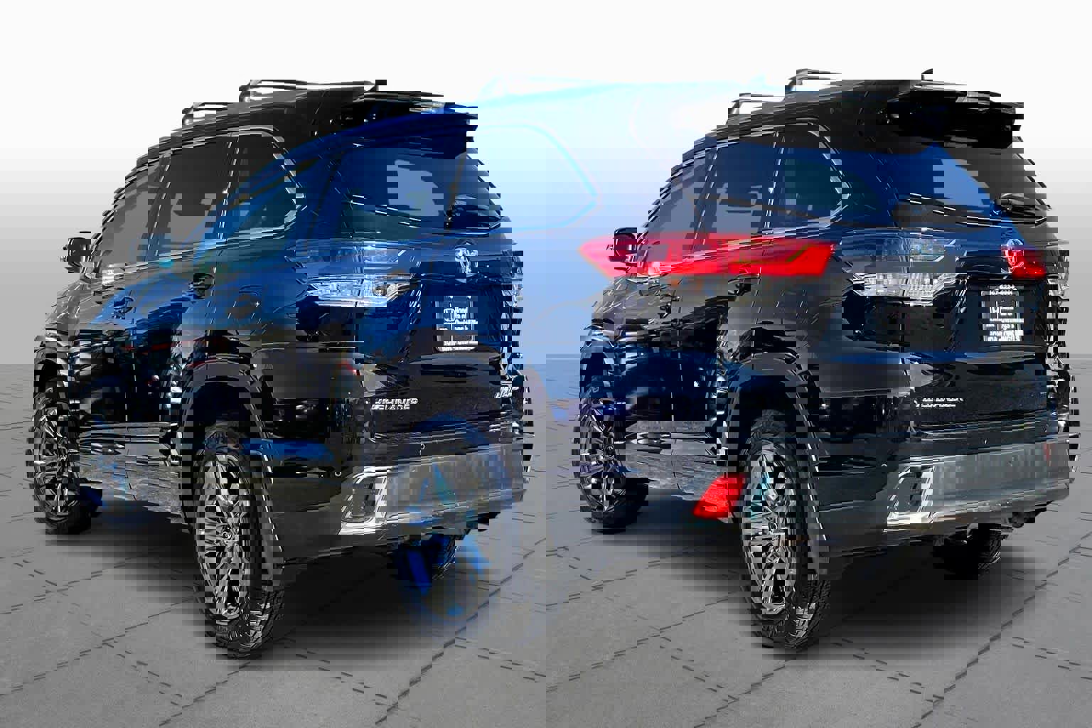 Used 2017 Toyota Highlander Limited Platinum image 11