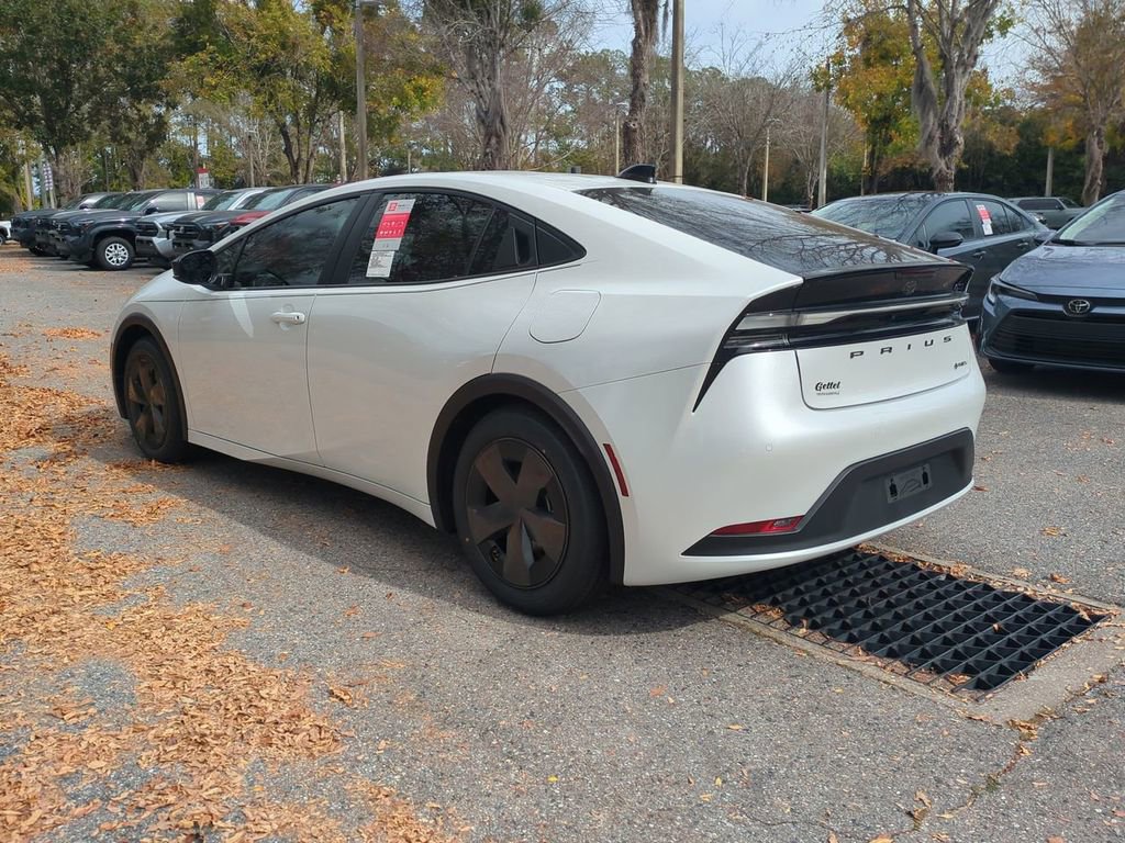 New 2026 Toyota Prius Plug-In Hybrid image 7