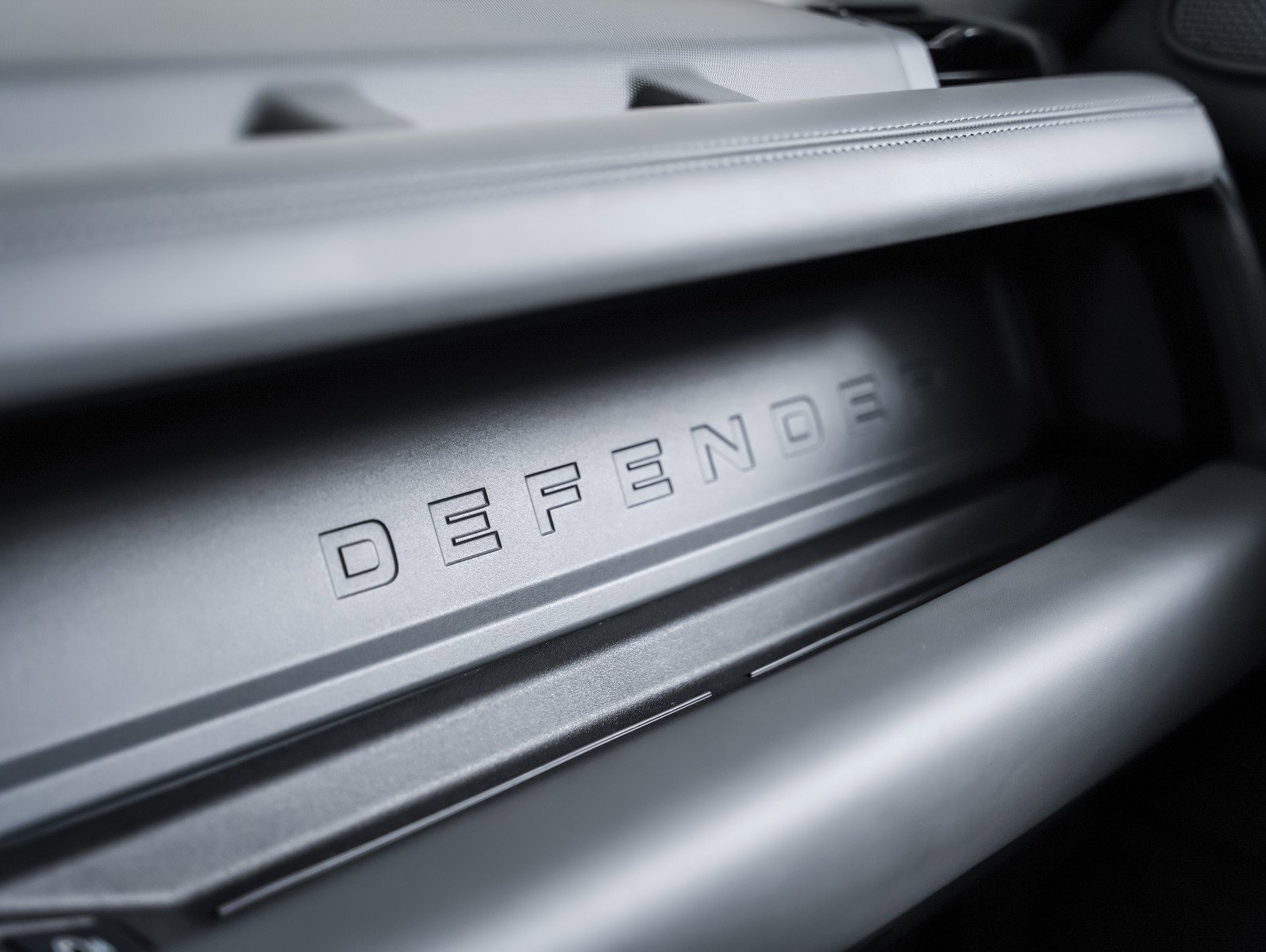 Used 2023 Land Rover Defender 110 X-Dynamic SE image 17