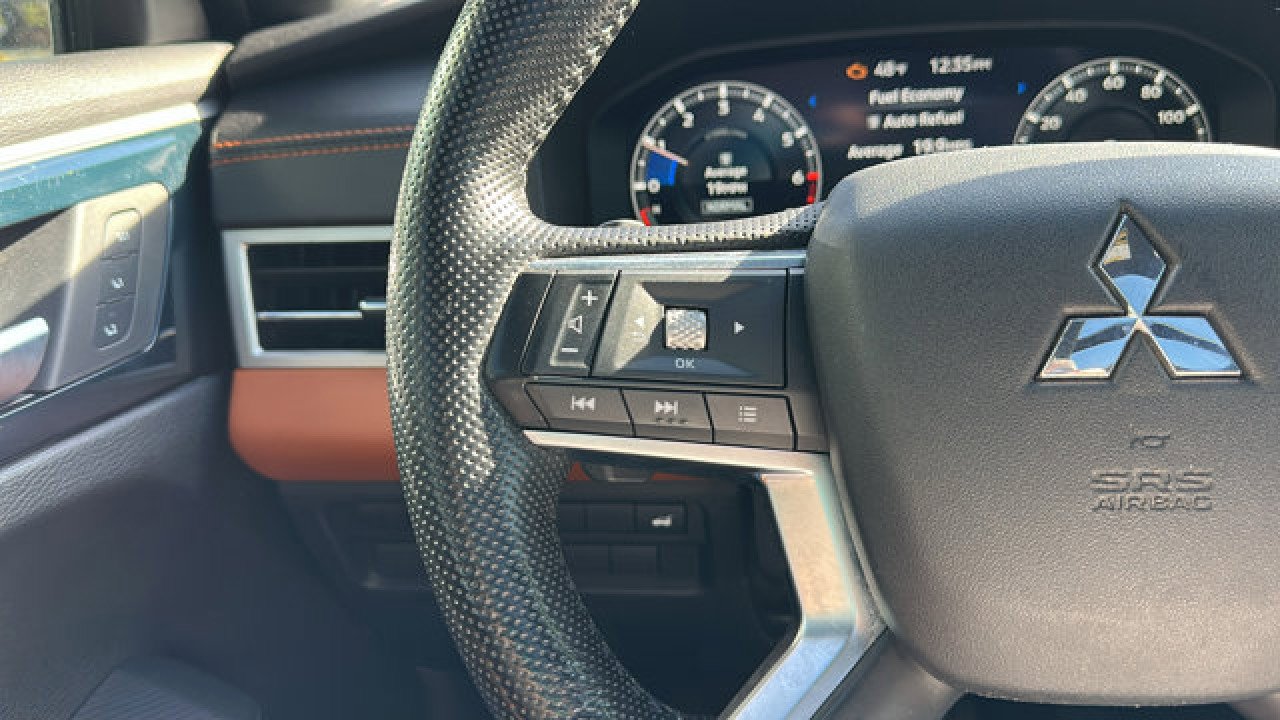 Used 2022 Mitsubishi Outlander SEL image 17