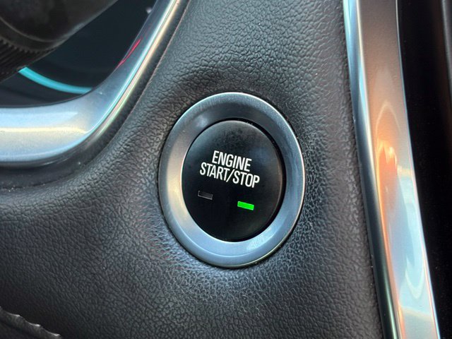 Used 2023 Chevrolet Traverse LT FWD image 25