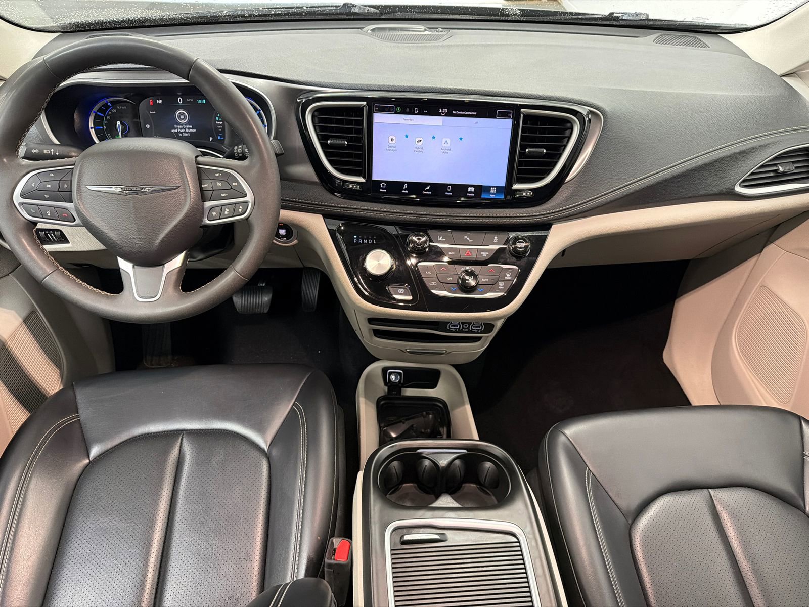 Used 2023 Chrysler Pacifica Touring-L FWD image 19