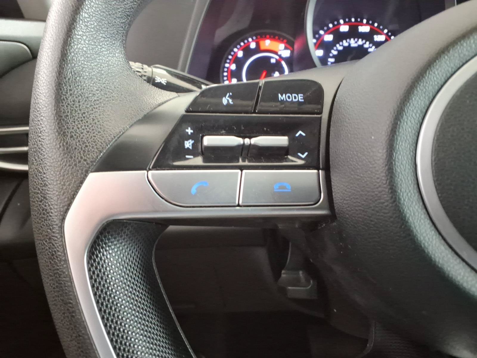 Certified 2023 Hyundai Elantra SEL w/ Preferred Accessory Package FWD image 29