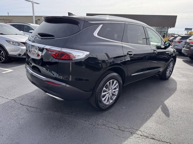 Used 2024 Buick Enclave Premium image 5