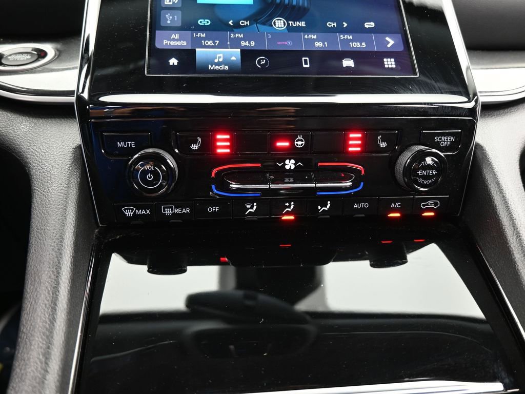 Used 2023 Jeep Grand Cherokee L Laredo w/ Luxury Tech Group I image 24