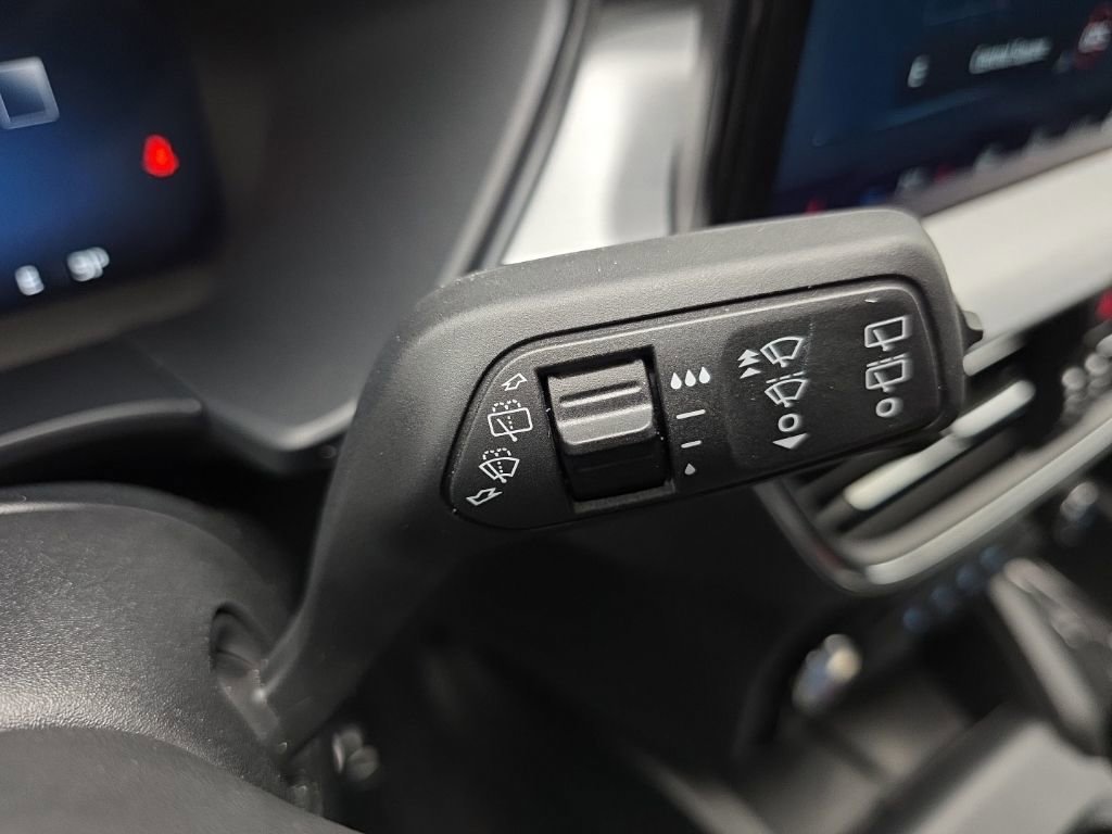 Used 2025 Ford Escape Platinum image 28