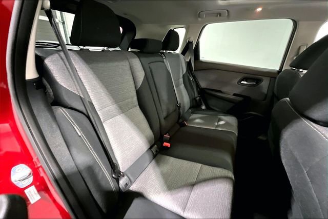 Used 2021 Nissan Rogue SV image 26