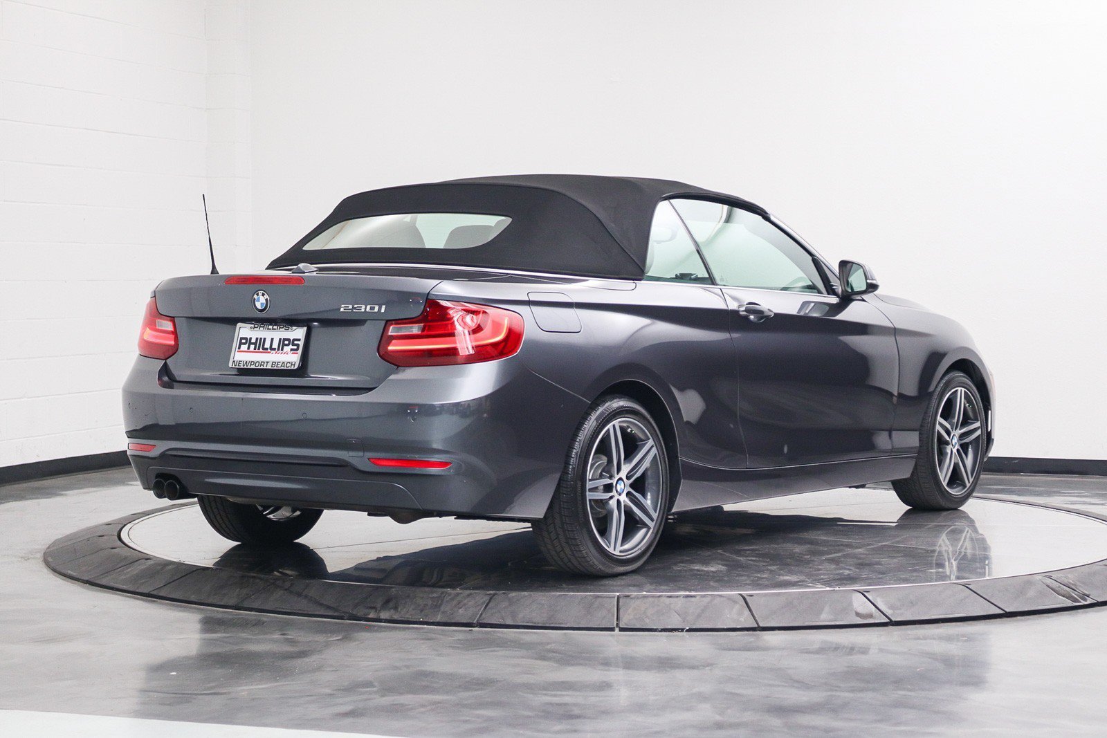 Used 2017 BMW 230i Convertible RWD image 17