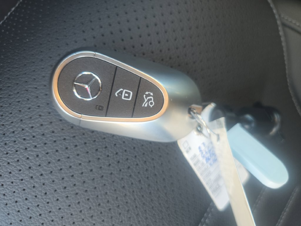 New 2027 Mercedes-Benz GLC 300 4MATIC image 29