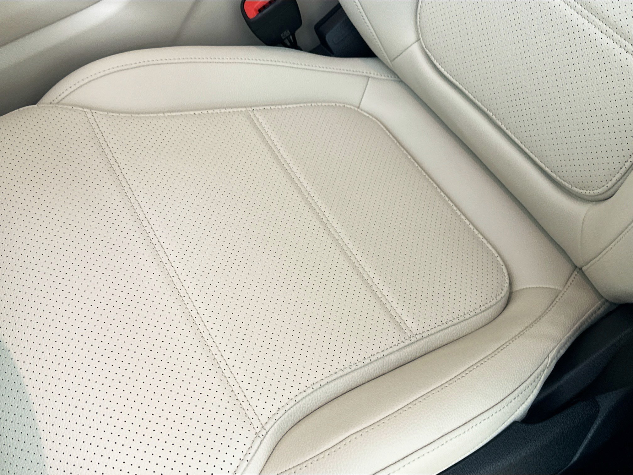 Used 2026 Mercedes-Benz GLC 300 4MATIC image 23