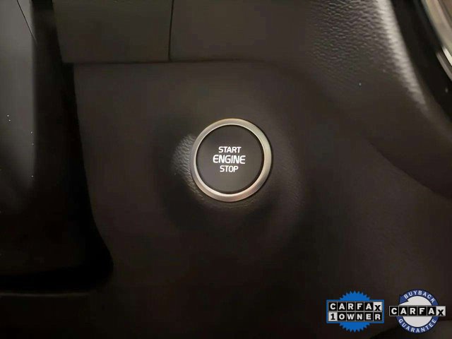 Used 2025 Volvo XC40 B5 Plus image 43