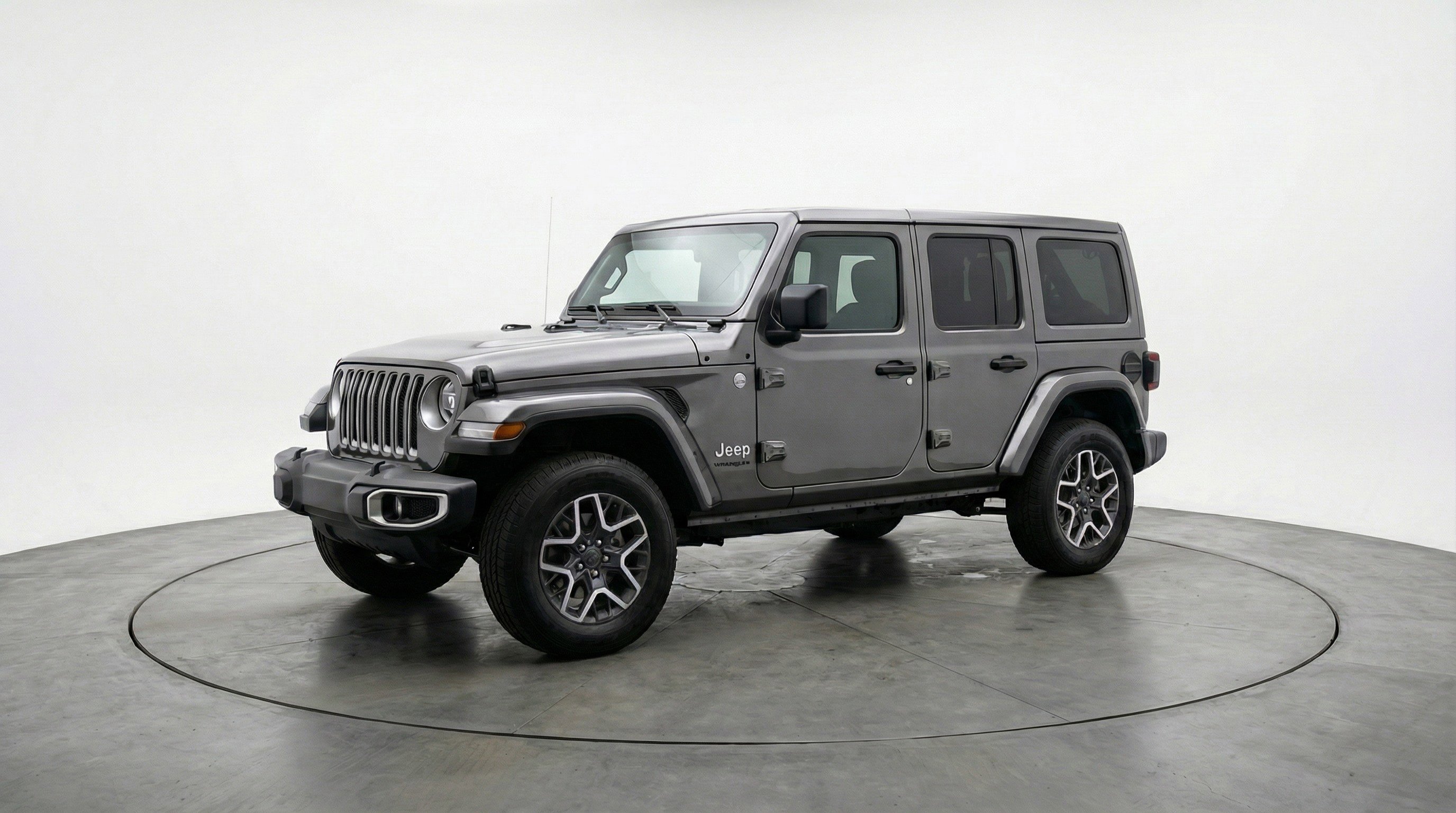 Used 2025 Jeep Wrangler Sahara image 3