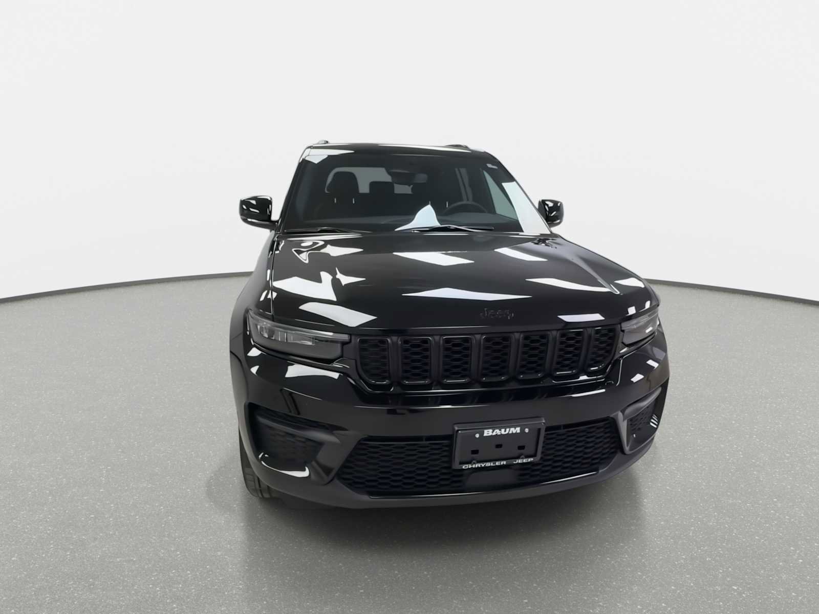 Used 2024 Jeep Grand Cherokee Altitude image 3