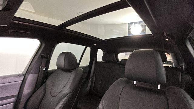 Used 2022 BMW X5 xDrive40i AWD/4WD image 13