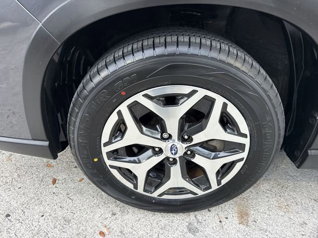 Certified 2023 Subaru Forester Premium AWD/4WD image 10