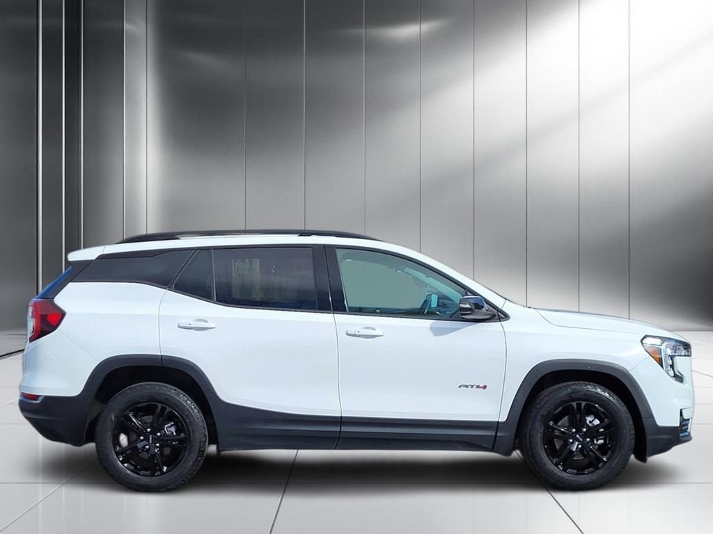 Used 2023 GMC Terrain AT4 image 23