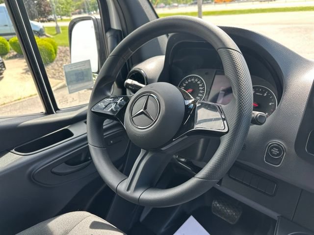 New 2026 Mercedes-Benz Sprinter 2500 image 17