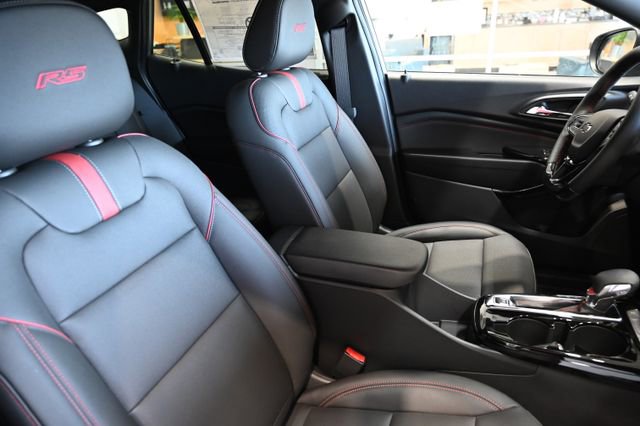 New 2026 Chevrolet Trax RS w/ Driver Confidence Package FWD image 8
