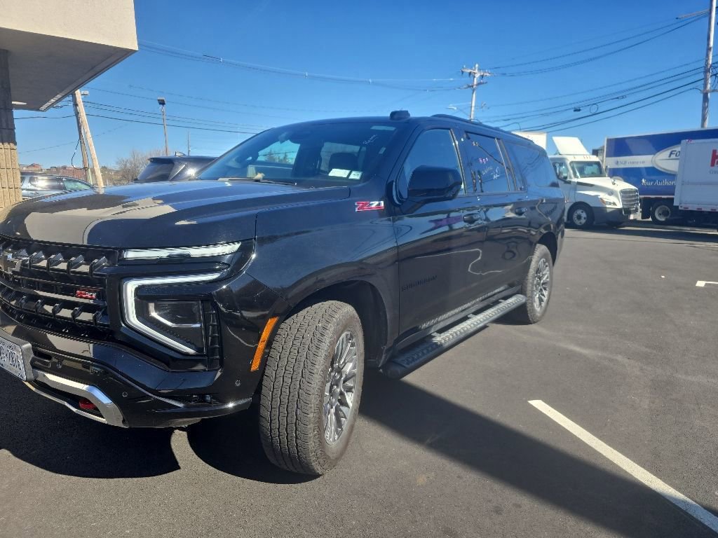 Used 2025 Chevrolet Suburban Z71 AWD/4WD image 1