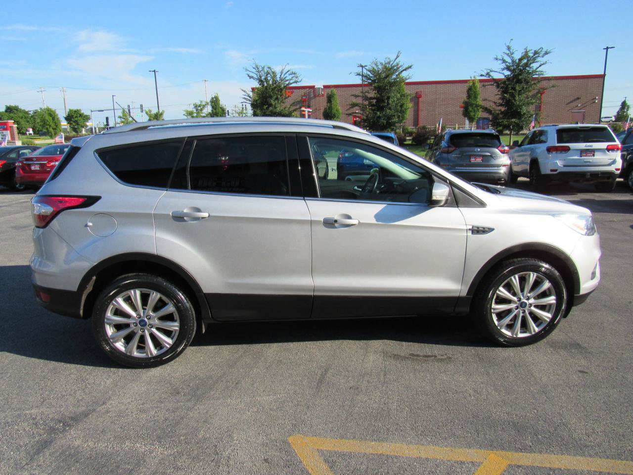 Used 2017 Ford Escape Titanium w/ Equipment Group 301A AWD/4WD image 7