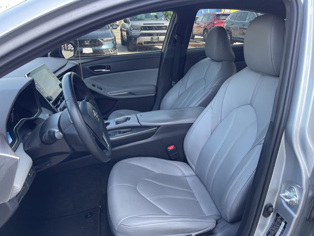 Used 2022 Toyota Avalon XLE FWD image 9
